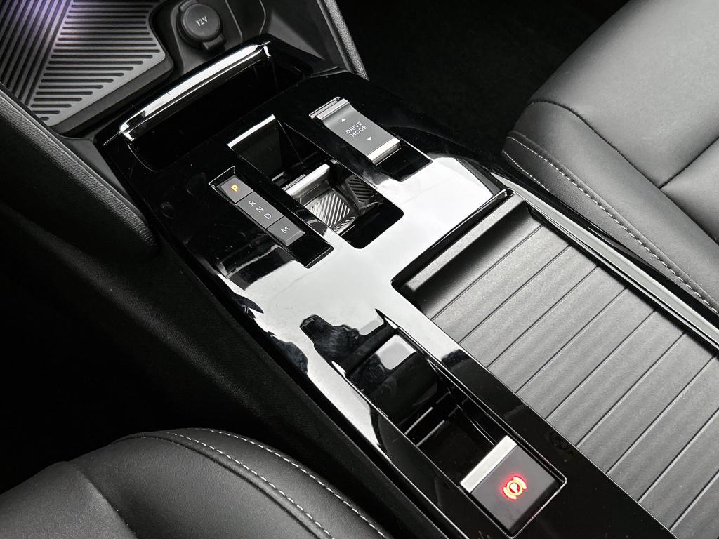 Citroen C4 1.2 145 pk hybride max | rijklaar | comfort seats | camera achte