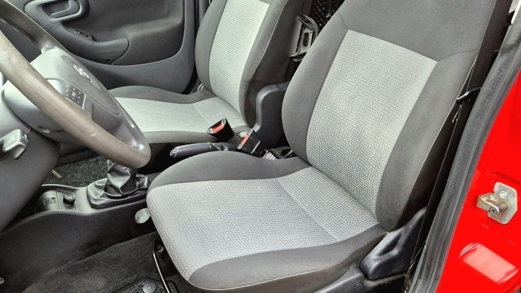 Opel Combo 1.4-16v comfort 1.4-16v | 2x zijschuifdeur | achterklep | trekha