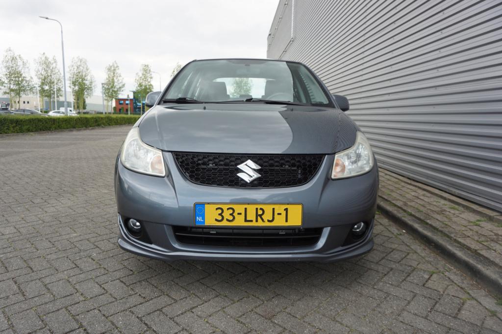 Suzuki Sx4 1.6 exclusive airco / elektr. ramen / parkeersens. / trekhaak / 