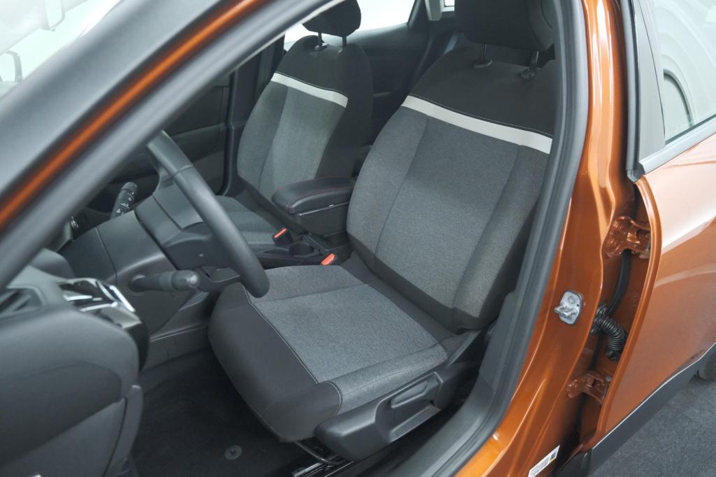 Citroen C4 puretech 100 feel | cruise control | parkeersensoren | airco