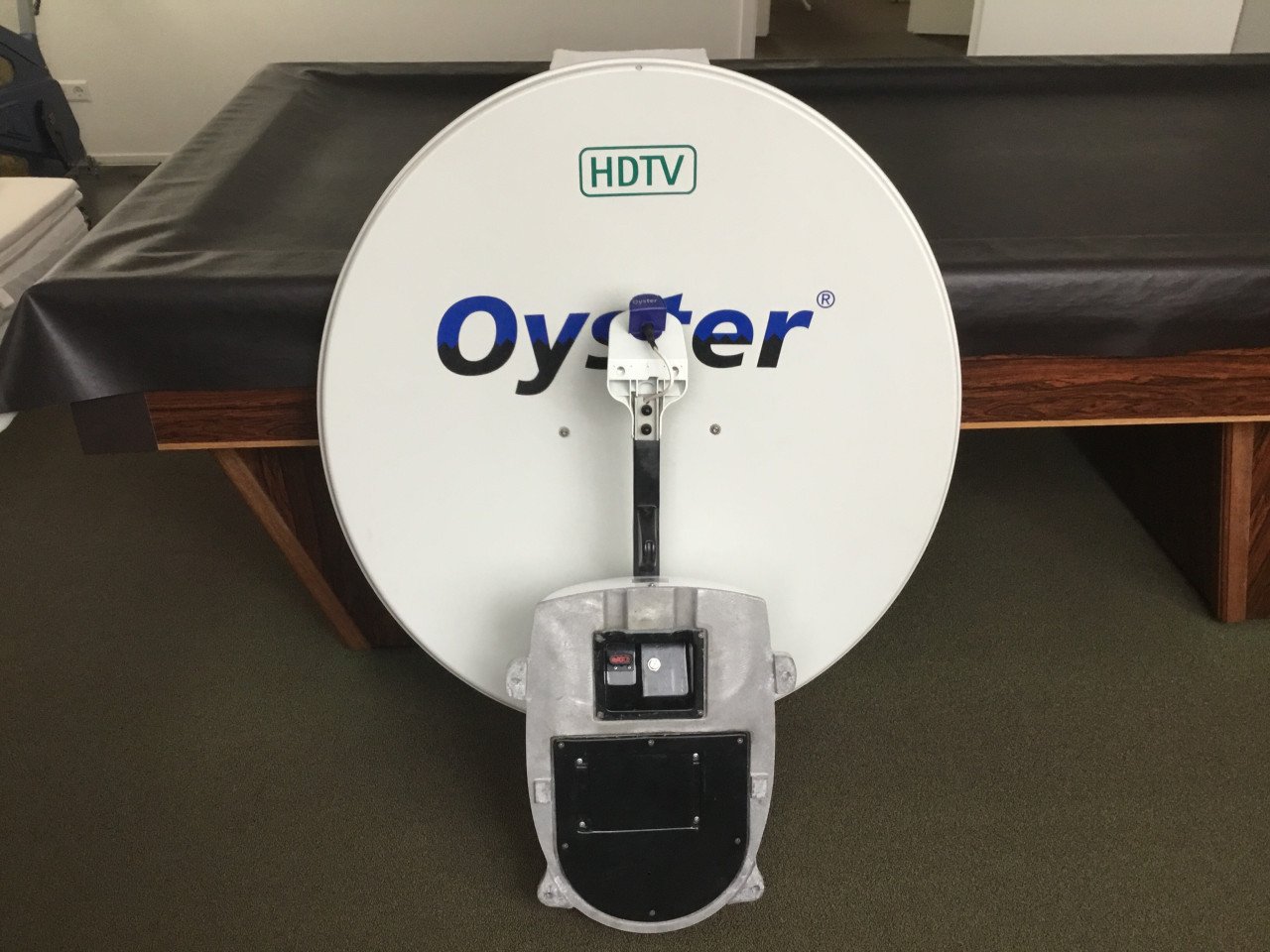 Oyster 85cm HDTV digitale volautomatische schotelantenne