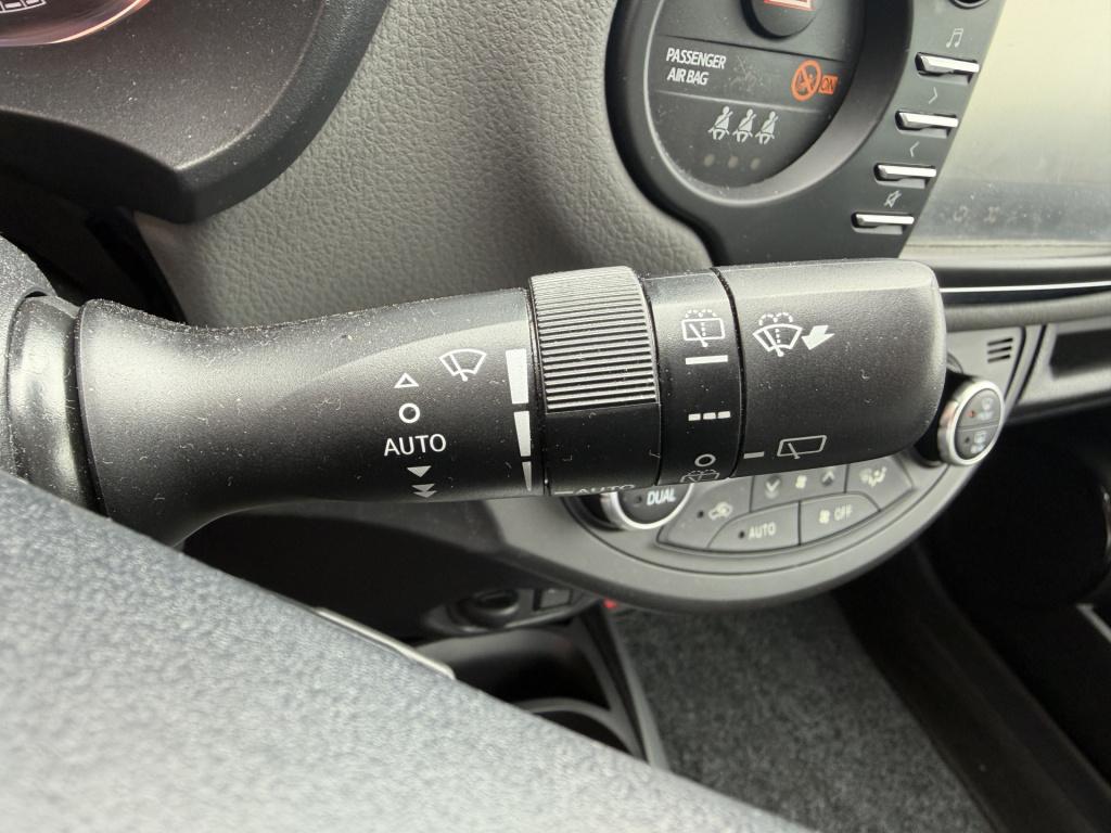 Toyota Yaris 1.5 hybrid aspiration automaat | nav | camera