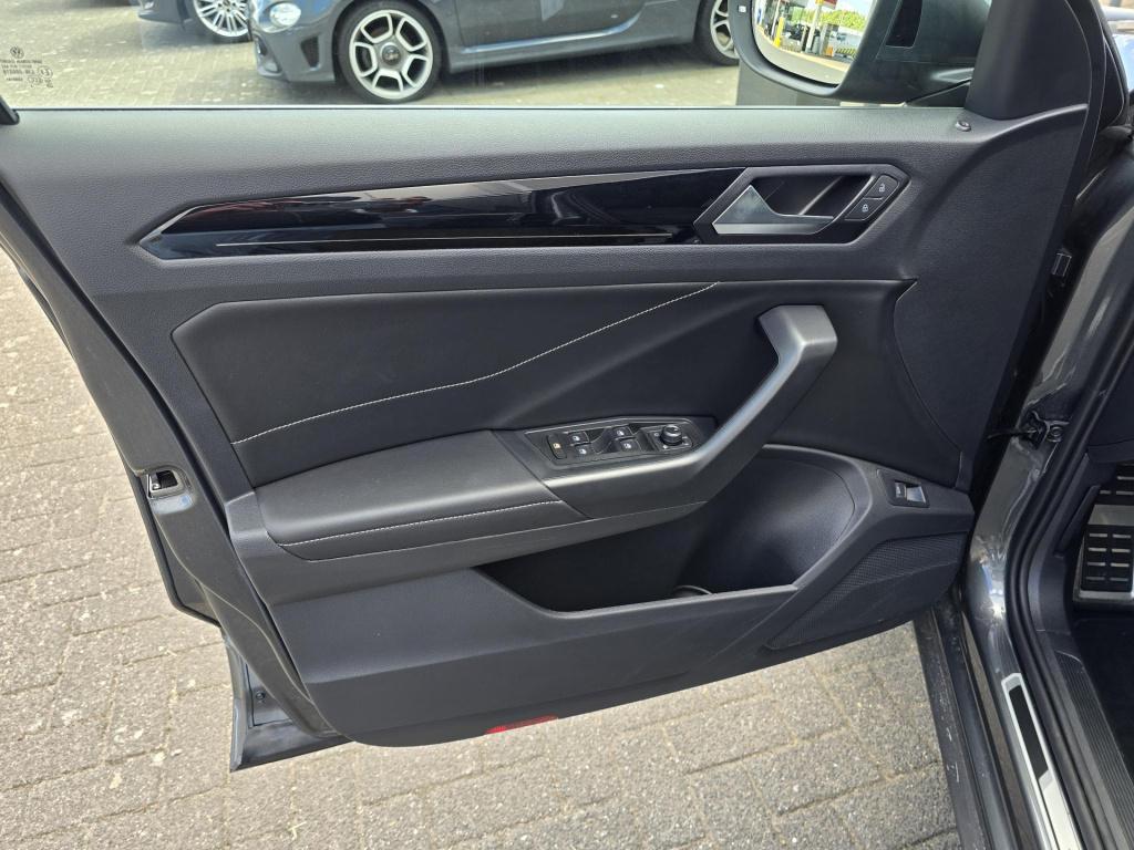 Volkswagen T-roc 1.5 tsi r-line edition virtual cockpit stuur/stoelverwarmi