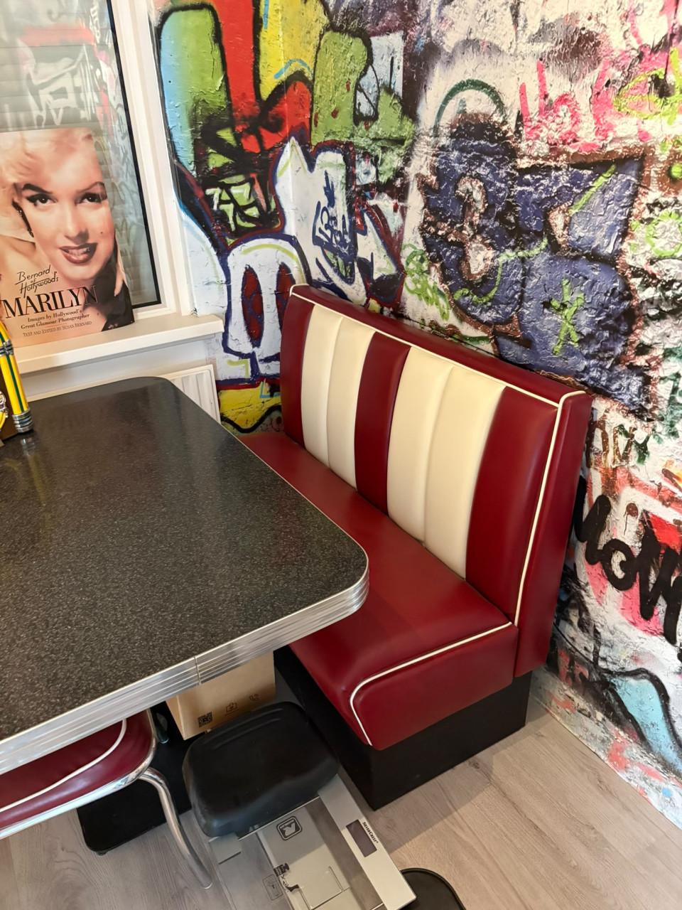 Diner set