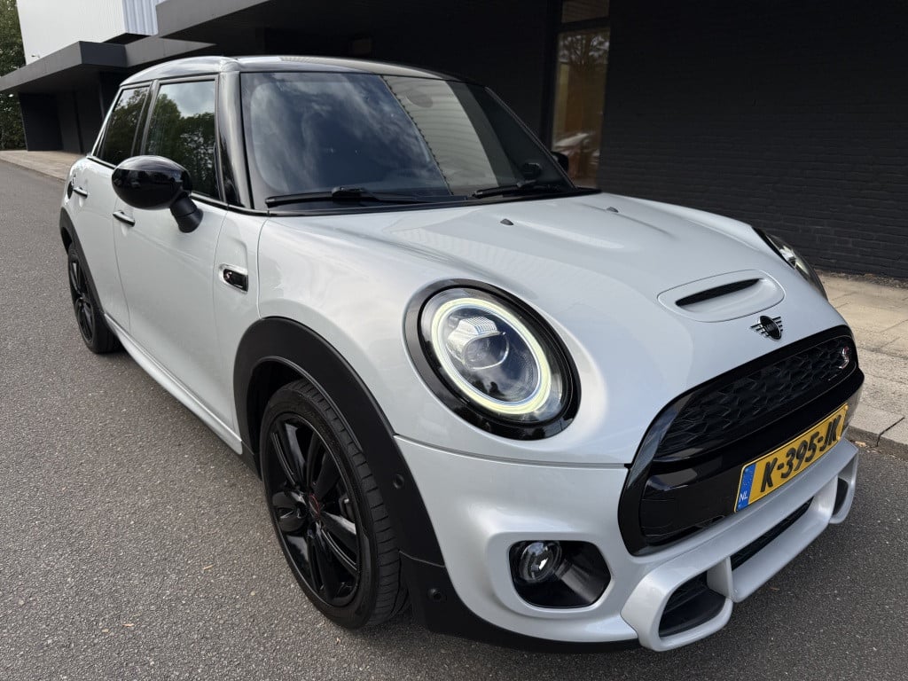 Mini Cooper mini 2.0 // serious business pack // nieuwstaat // 5 deurs /