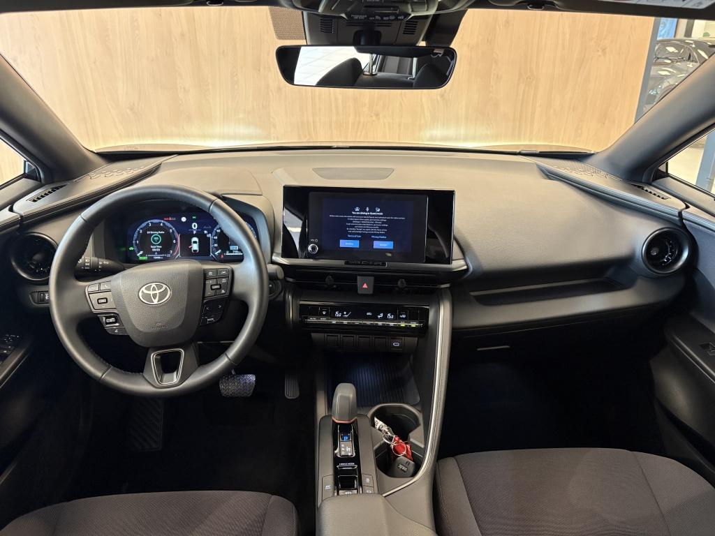 Toyota C-hr 1.8 hybrid 140 dyn