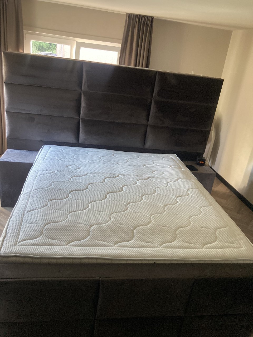 Tweepersoonsbed 180x210