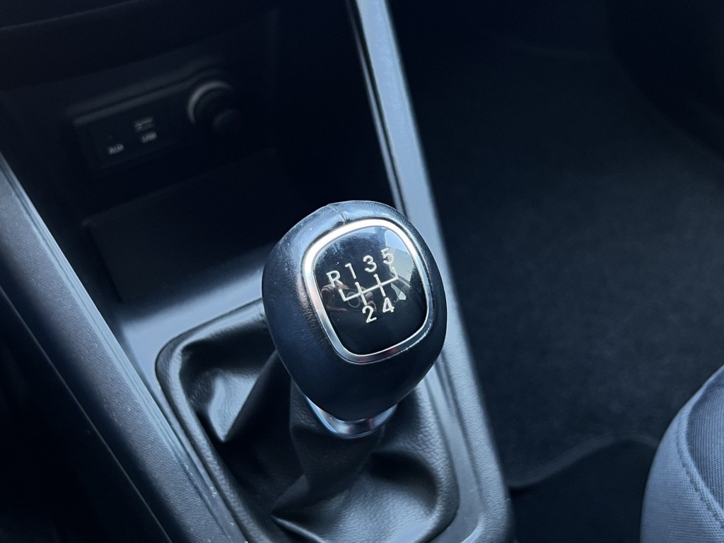 Hyundai Ix20 1.4i go! - camera | nav | radio | bluet. | cruise c.