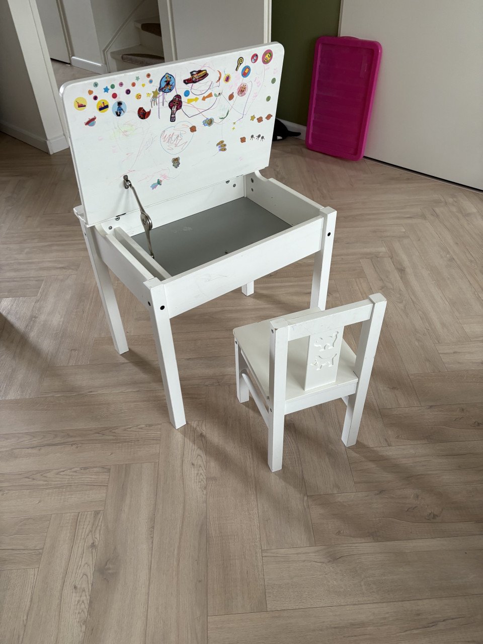 Ikea Sundvik schoolbank/ bureau En stoel.