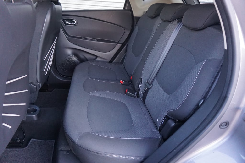 Renault Captur 0.9 tce dynamique airco / navi / parkeers. / lm velgen / tre