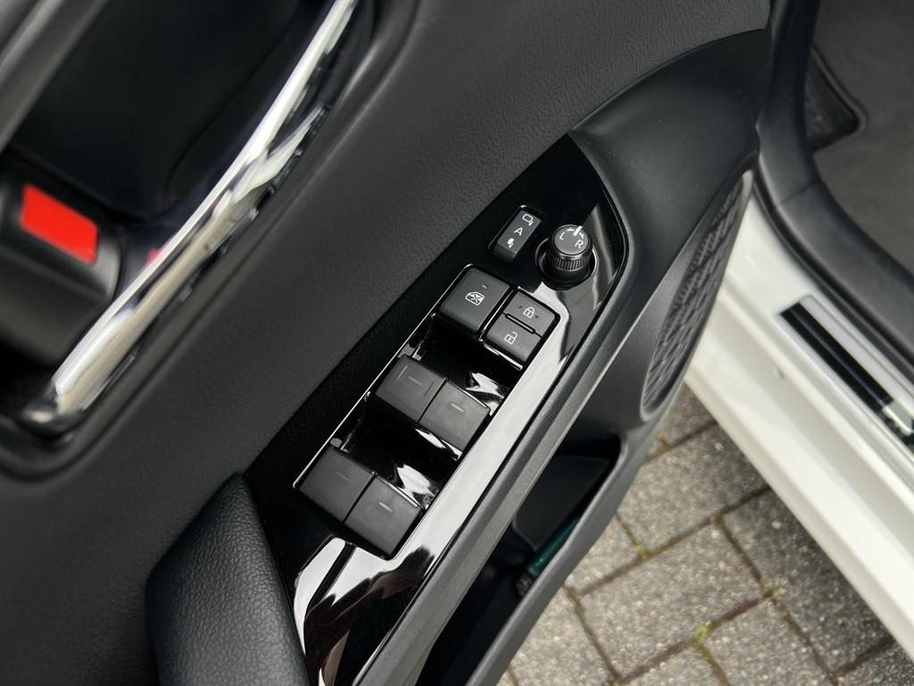 Toyota Prius 1.8 plug-in executive