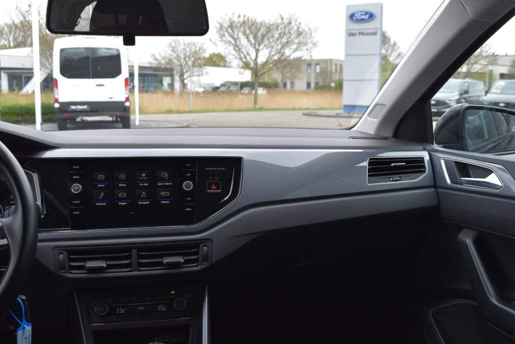 Volkswagen Polo 1.0 tsi highline | climate control | adaptieve cruise contr