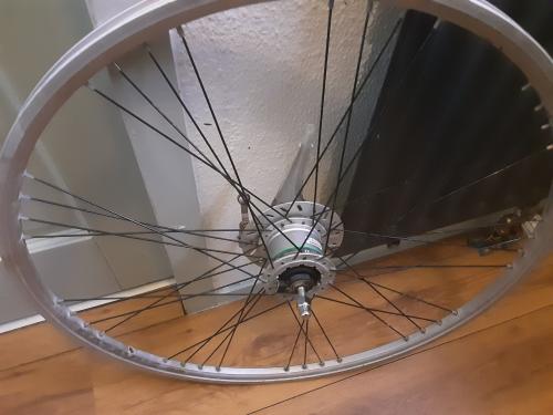 Batavus 28 inch shimano nexus voorwiel, naafdynamo,,rollerbrake rem