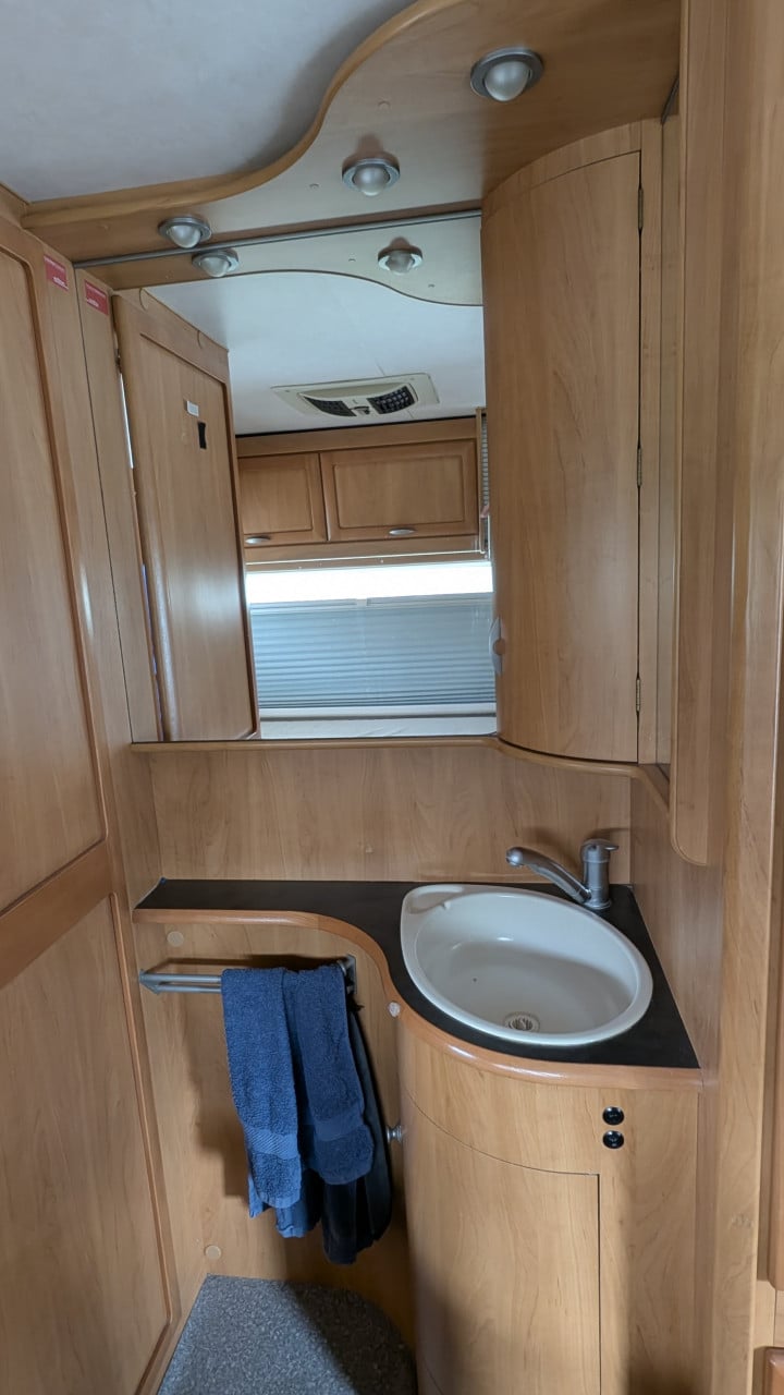 Hymer B574 (Camper)