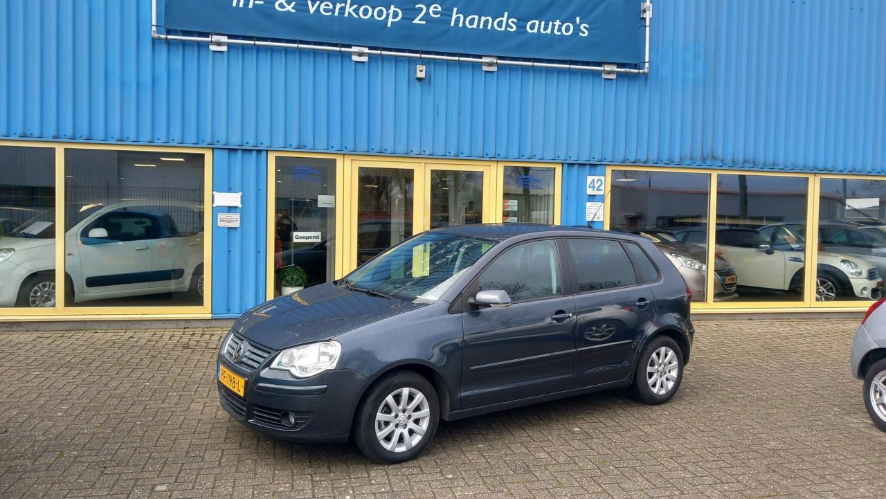 Volkswagen POLO 1.4 16v fsi Trendline bj:2005 airco 135.000km !!! apk 2027