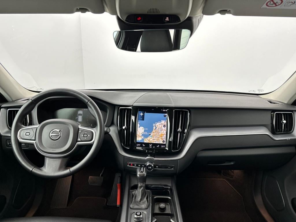 Volvo XC60 t5 253pk momentum| adap.cruise| leder| trekhaak| stoel.verw|