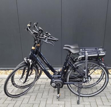 Mooie set BATAVUS WAYZ E-GO Bosch Active Line 400Wh 48cm/50cm.