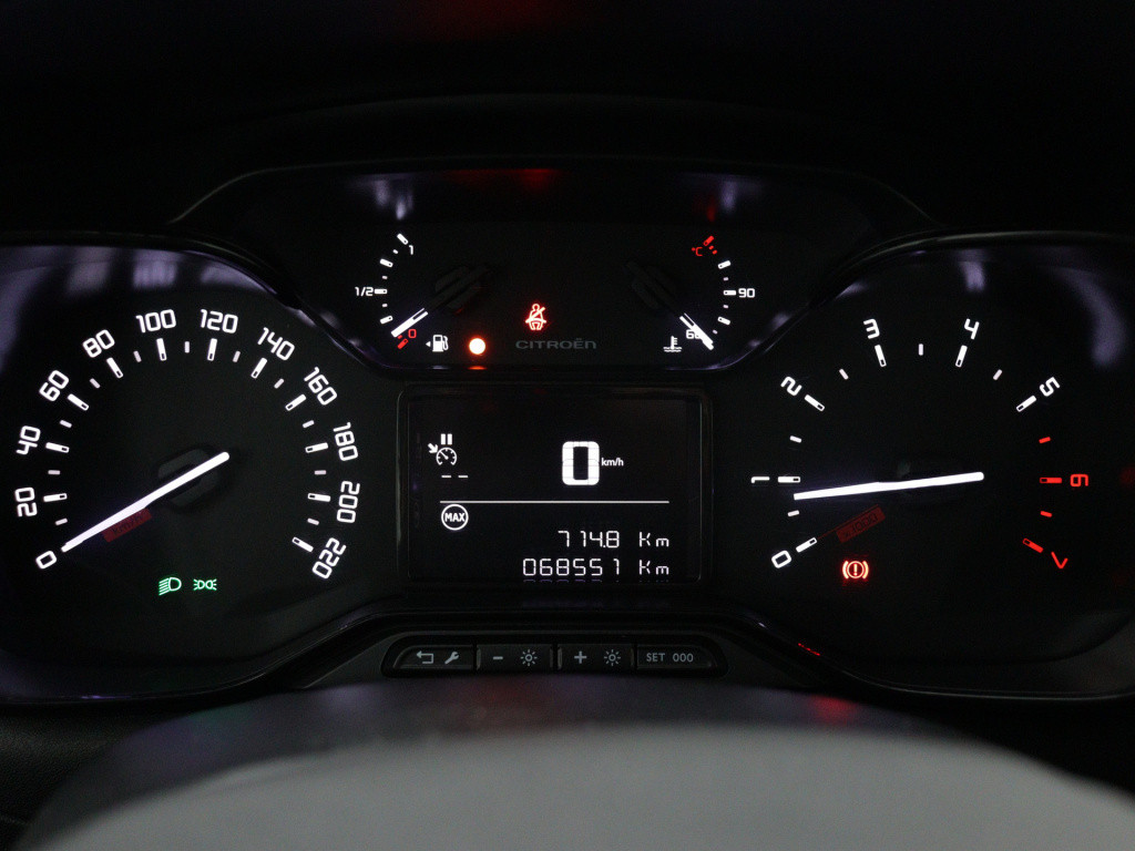 Citroen C3 82 pk feel | rijklaar | parkeersensoren achter | navigatie | app