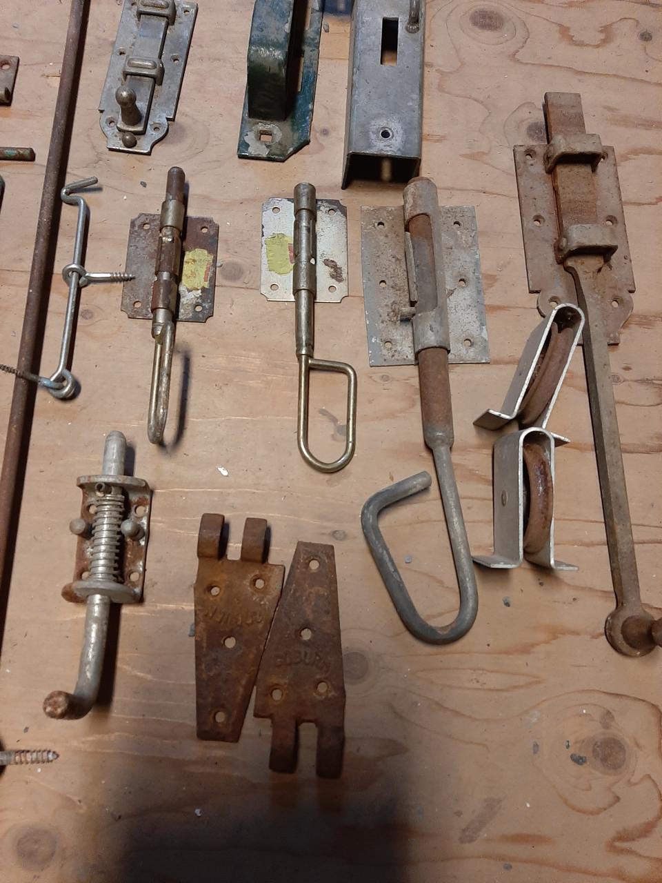 Diverse hang en sluitwerk