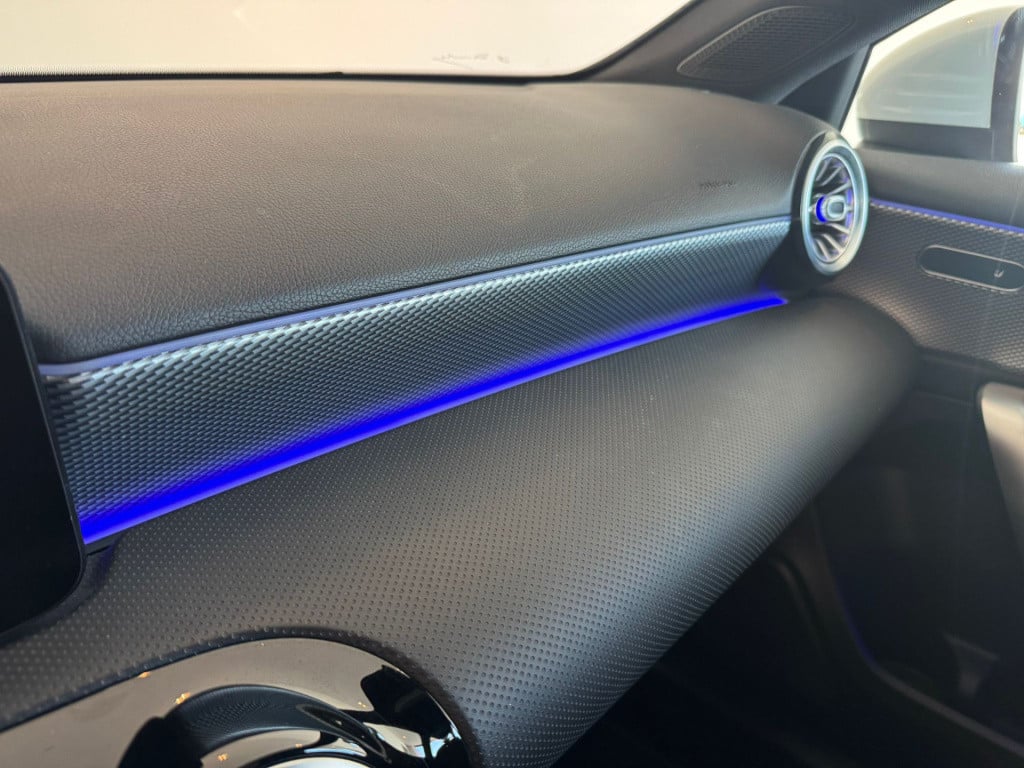 Mercedes-Benz A-Klasse 250 e business solution luxury limited