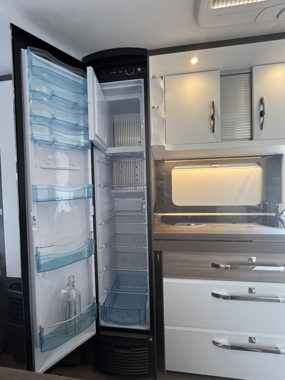 Hobby 490 KMF Excellent Edition 2022 – Zeer compleet – 5 slaapplaatsen