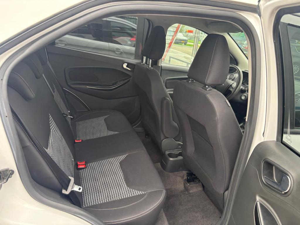 Ford KA ka+ 1.2 85pk black & white, stoelverwarming, voorruitverwarming, se