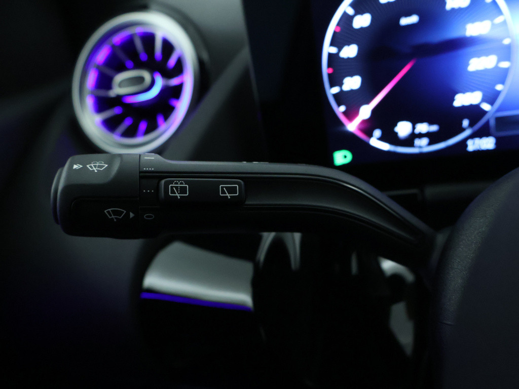 Mercedes-Benz B-Klasse 180 amg line limited edition | dodehoekassistent | p