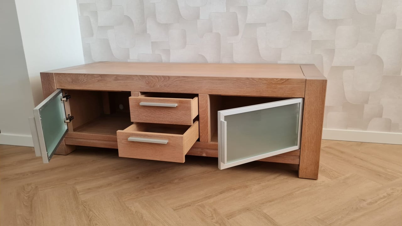 TV kastje