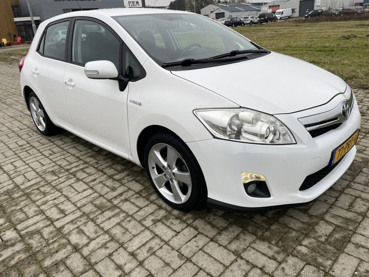 Toyota auris 1.8 full hybrid dynamic