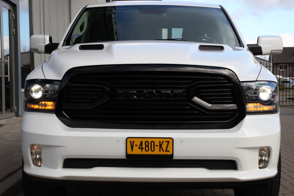 Dodge Ram 1500 5.7 v8 quad cab 6'4 | orig nl