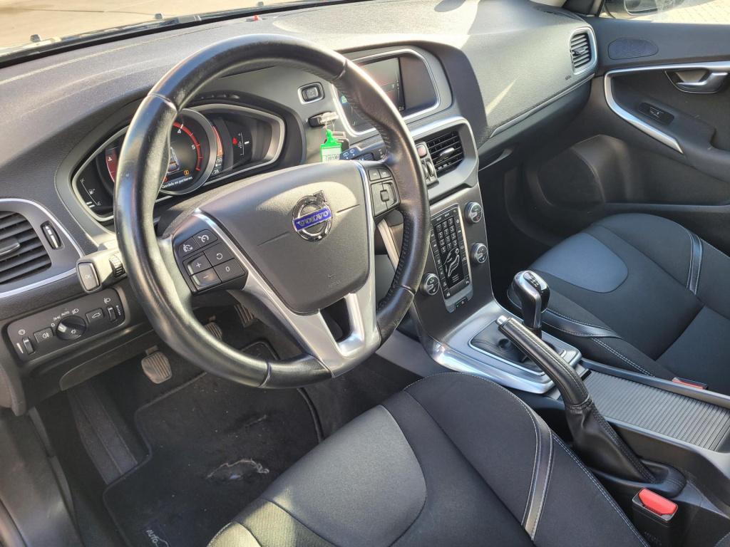 Volvo V40 2.0 d2 summum business