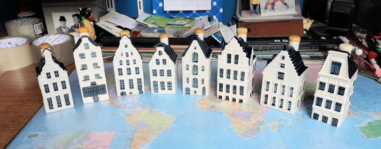 8 KLM Huisjes    nr. 25, 28, 51, 53, 54, 61, 77 en 81.