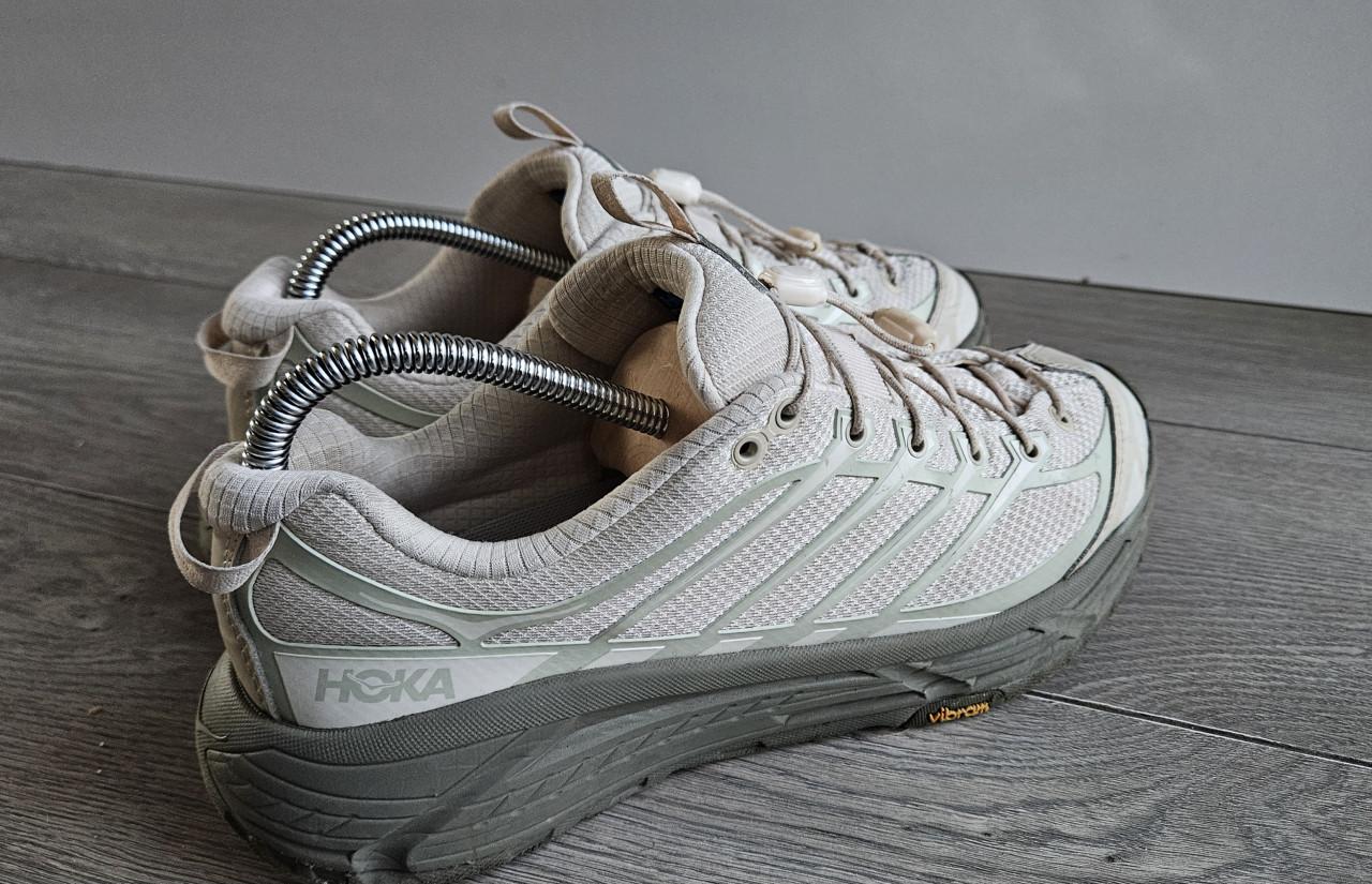 HOKA Mafate Three2 Beige Wandelschoenen Maat 42