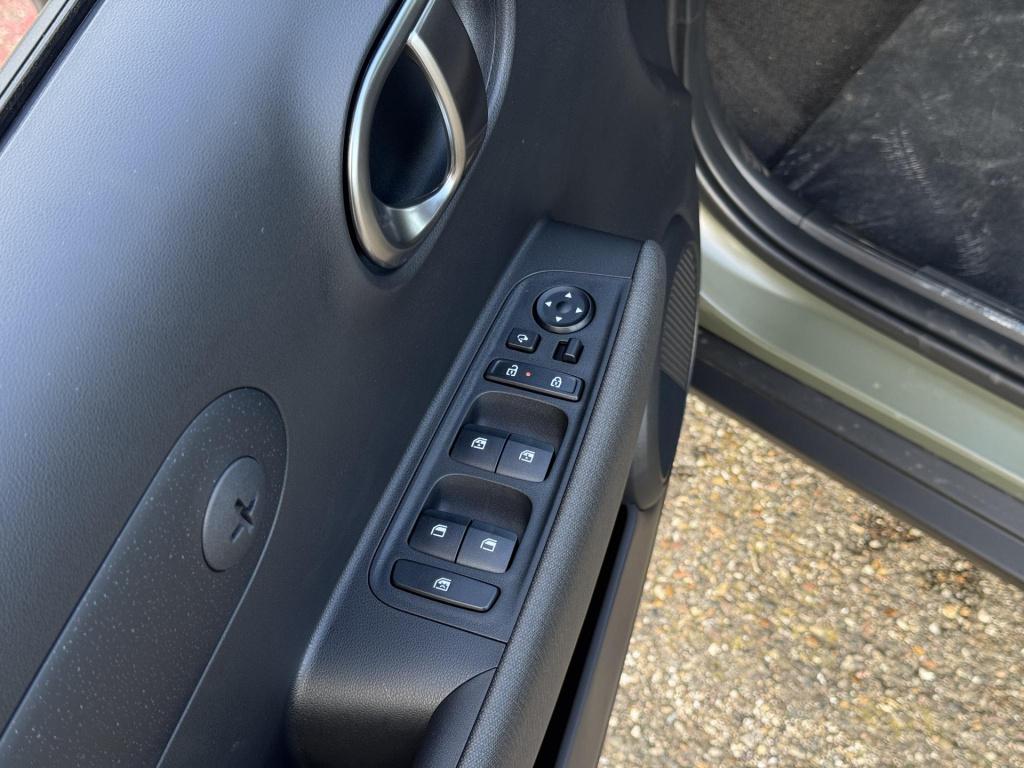 Hyundai Inster evolve 49 kwh winter + tech pack