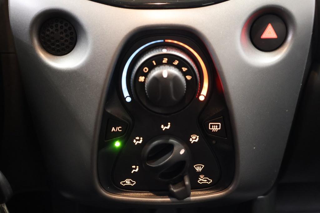 Toyota Aygo 1.0 vvt-i x-play