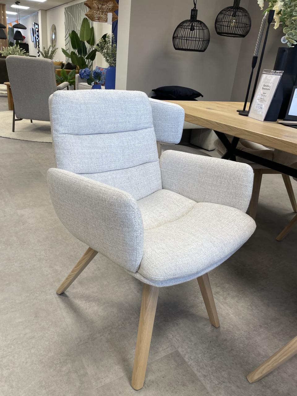 Complete eetset : eiken tafel met stoelen