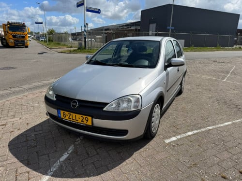 Opel corsa automaat bj 2003  1550 euro