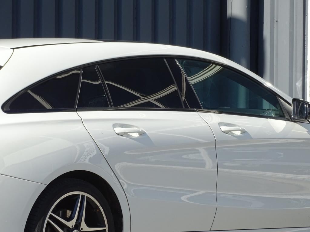 Mercedes-Benz Cla shooting brake 180 orangeart edition amg pakket