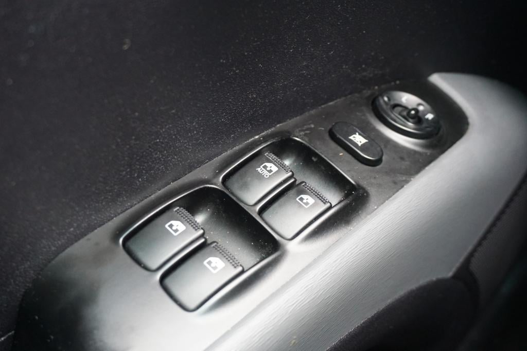 Hyundai I 10 1.25i dynamic cool airco / elektr. ramen / lm velgen / nap