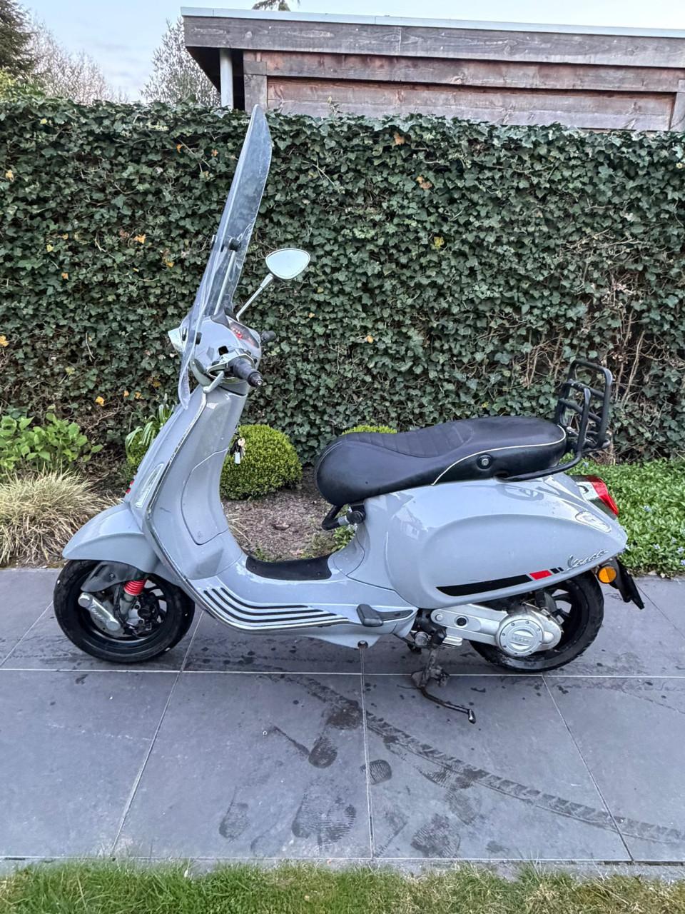 Vespa Sprint 2018 I IGET I Nardo Grijs I 23800 KM I
