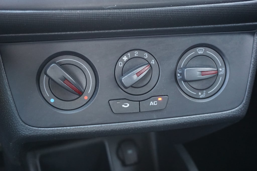 Seat Ibiza 1.6 reference airco / navi / cruise / elektr. ramen / stoelverw.