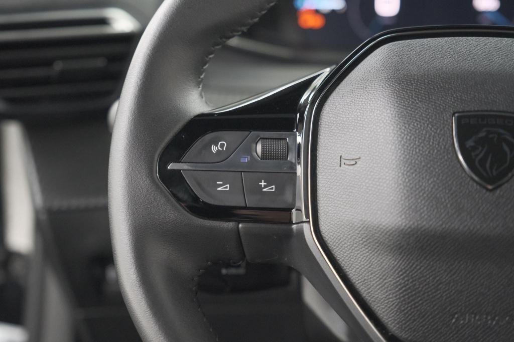 Peugeot 2008 puretech 100 allure | apple carplay | parkeersensoren | climat