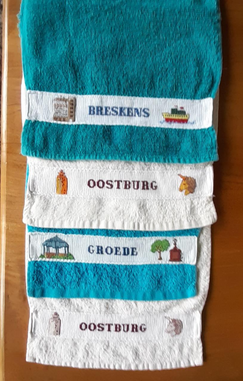 Gastendoekje met borduurrand Oostburg, Groede of zonder  effen wit