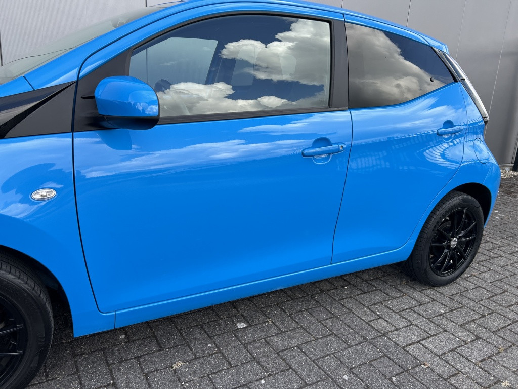 Toyota Aygo 1.0 vvt-i x-joy