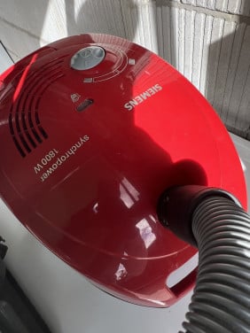 Siemens Stofzuiger 1800 watt weinig gebruikt. Schoon
