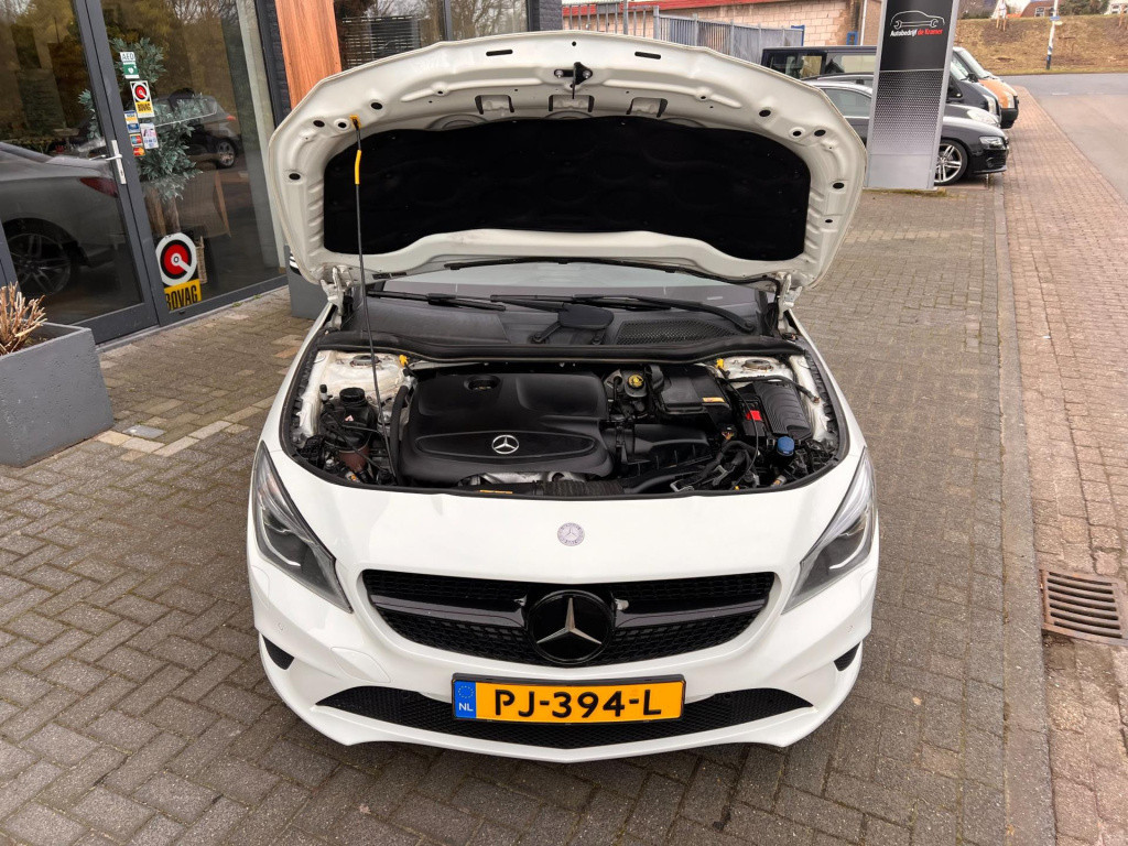 Mercedes-Benz Cla 180 business solution amg