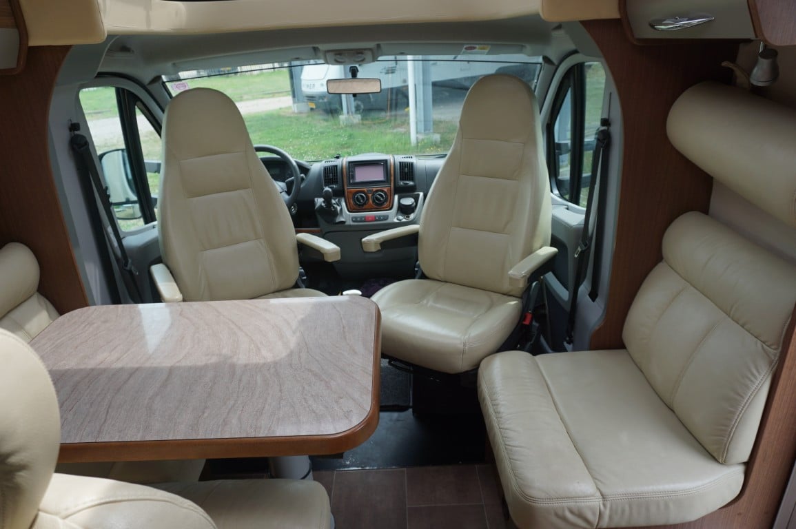 Burstner T727 Privilege 2011 met 83.000km limited edition