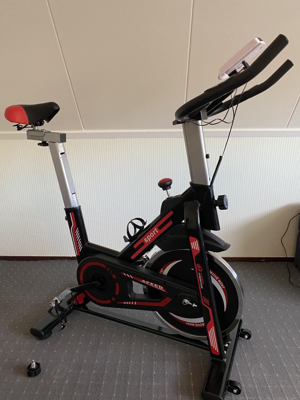 Home trainer bijna nieuw voor langere mensen