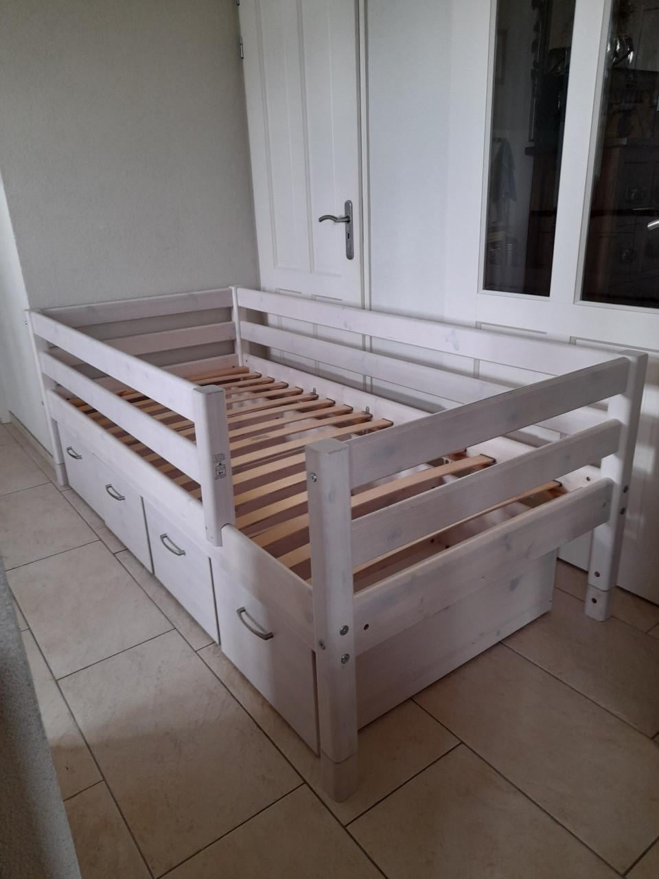 Flexa bed met laden 90 x 200 ( in goede nette staat )