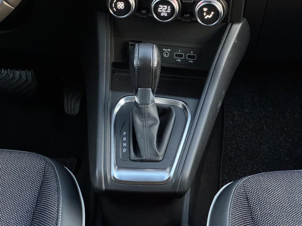 Renault Captur 1.3 tce 140 intens automaat, trekhaak!